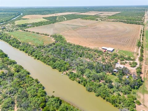 3638 County Road 312 Voss TX 76888