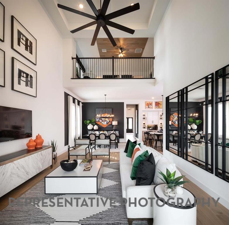 870 Heatherbrook Drive