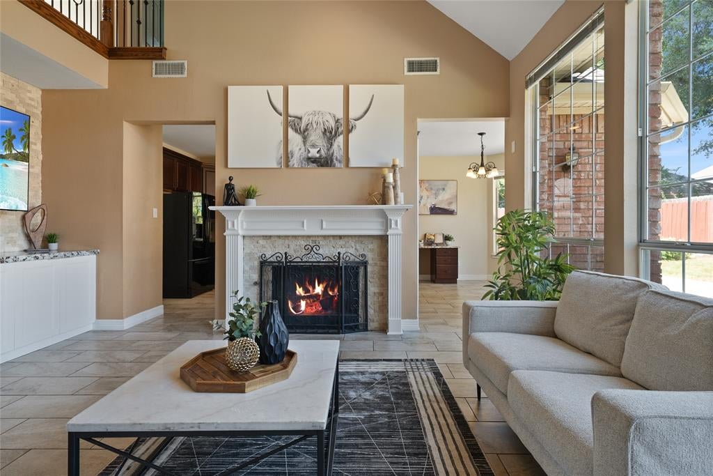 275 Meadowside Drive
