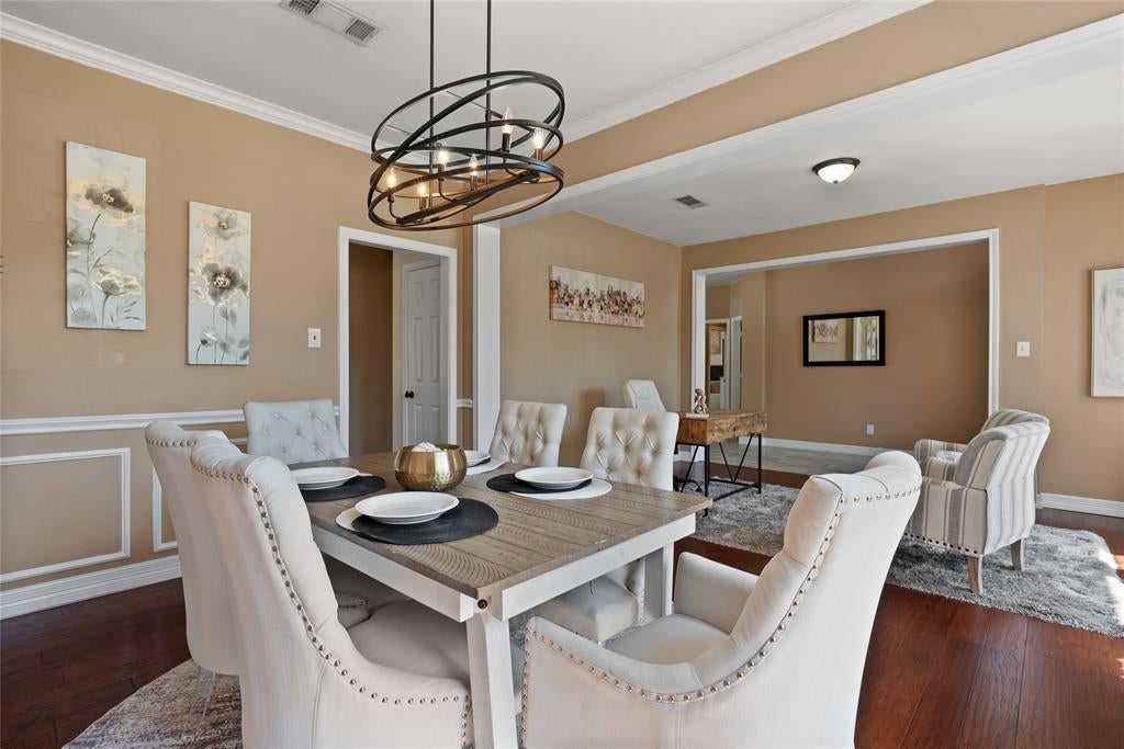 275 Meadowside Drive