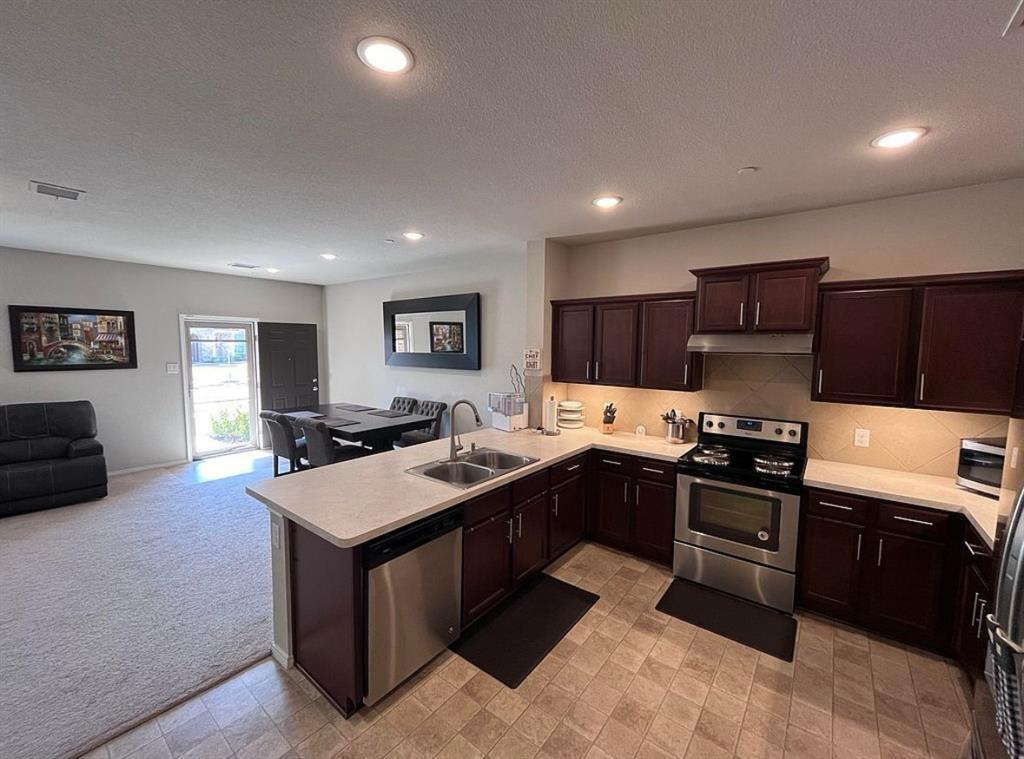 Brentwood Place - Residential