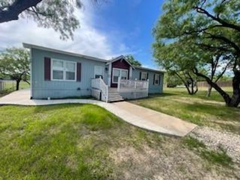 748 Williams Street Albany TX 76430
