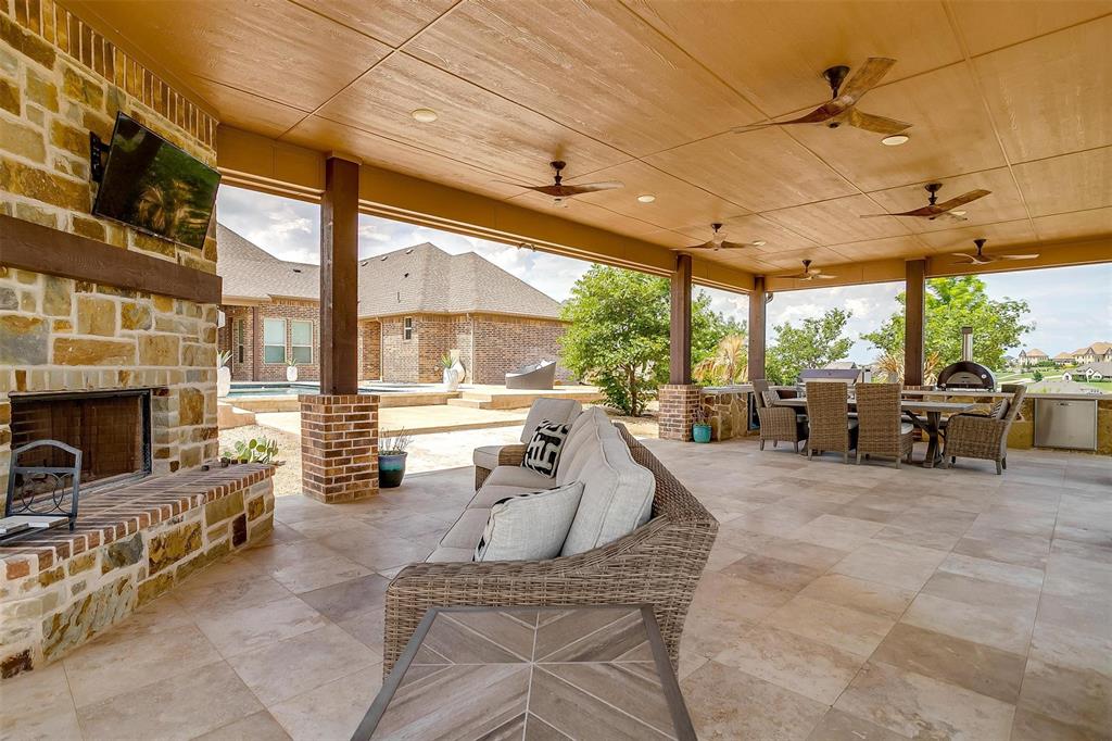 Bella Flora - Residential