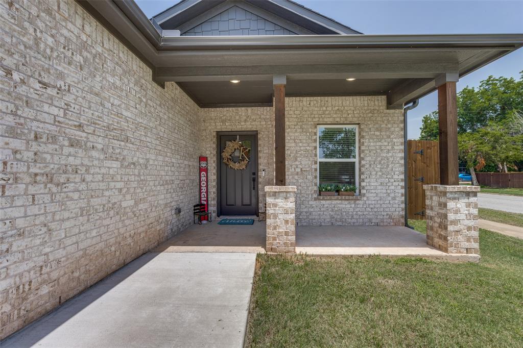 901 W Owing Street