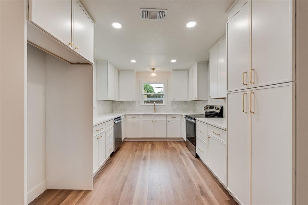 3431 Cloverdale Lane