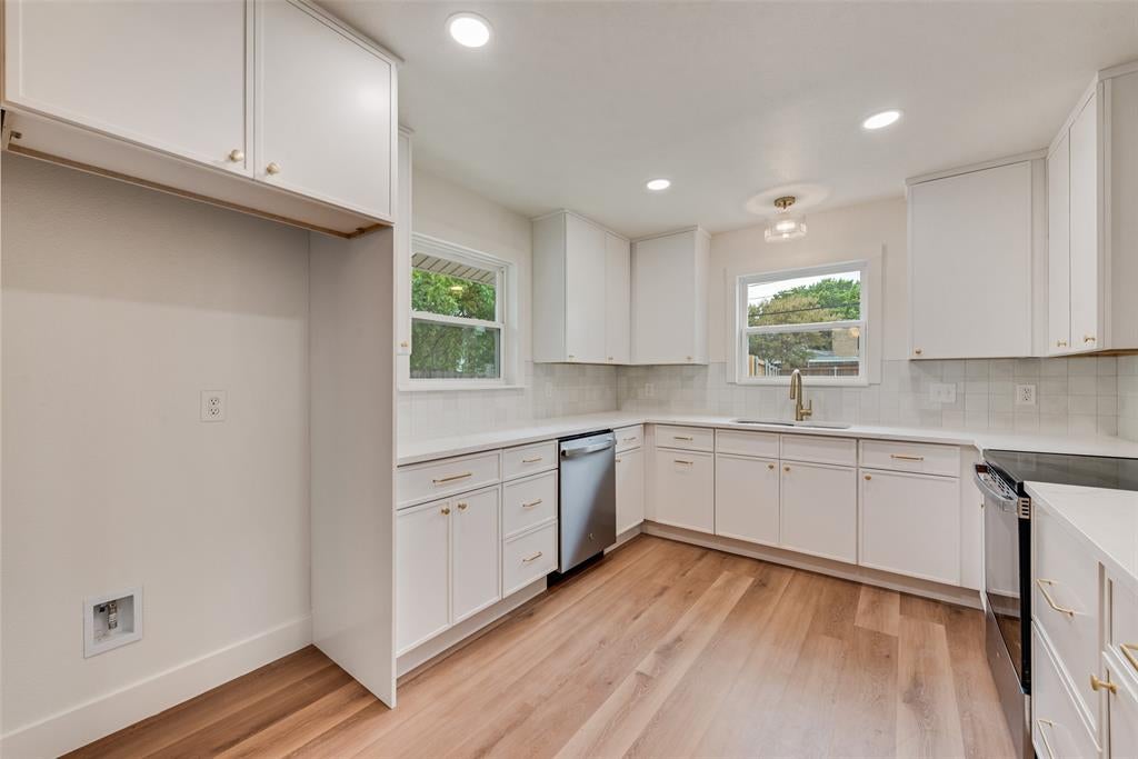 3431 Cloverdale Lane