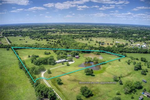 Photo of 5101 Pecan Creek Road, Celeste, TX 75423 (MLS # 21252559)