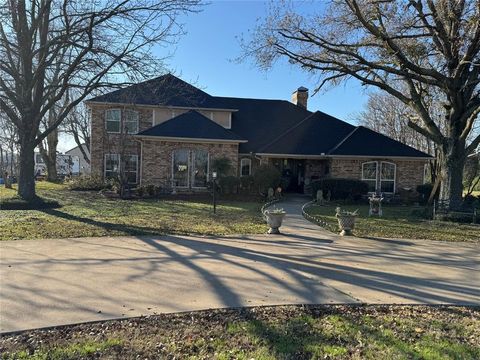 A home in Sulphur Springs