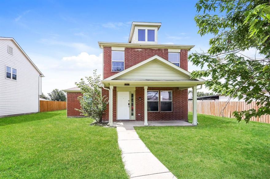 Check out all this home has to offer! 3 Nicely Sized bedrooms and 2 Full Baths as well as a half bath. Enjoy a beautifully upgraded kitchen with loads of space. Schedule your showing today!