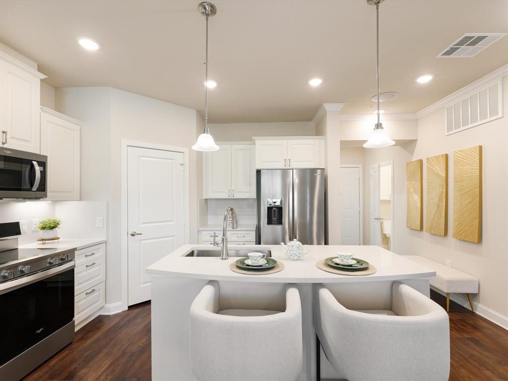 153 Enterprise Drive 1640