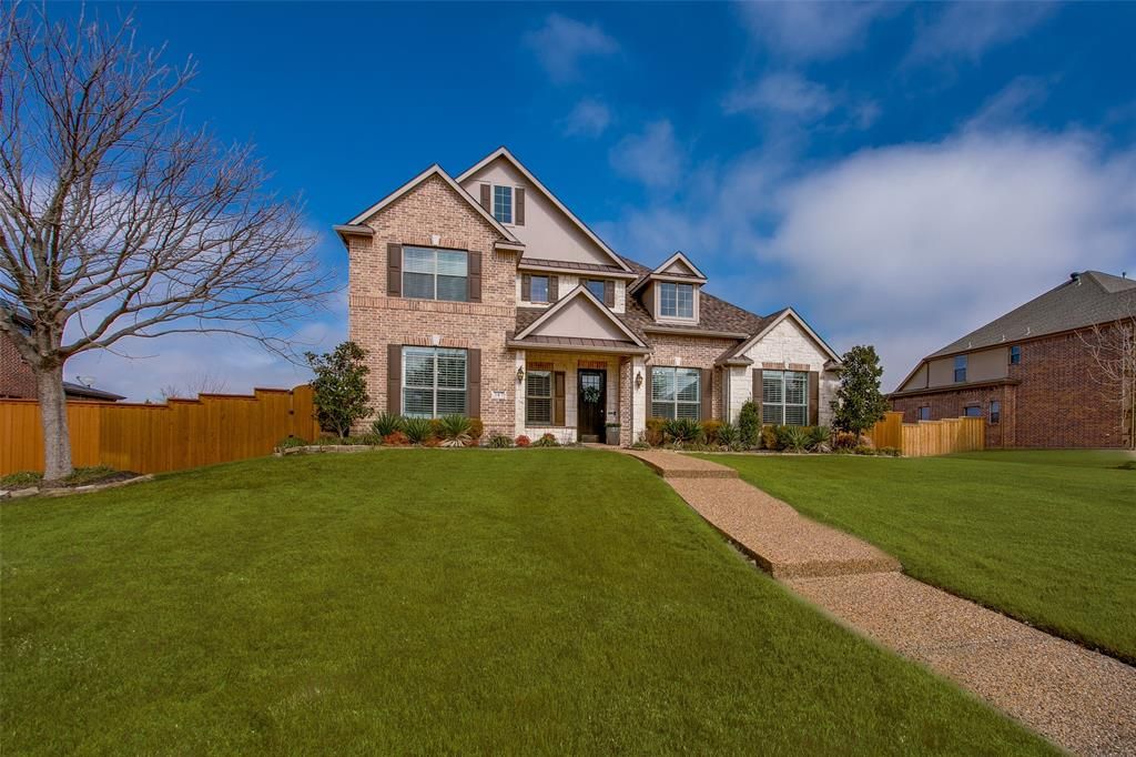 Photo of 387 Redstone Drive, Sunnyvale, TX 75182 (MLS # 20850087)