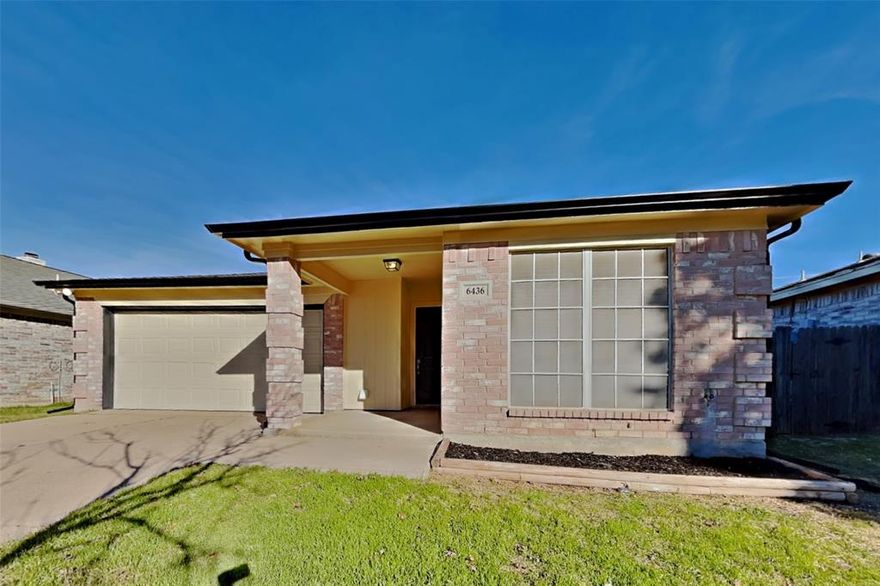 Charming 3 bed, 2  bath 1,358 sq ft home in Fort Worth! Open kitchen concept with updated counters. Primary suite with attached bathroom. Spacious backyard, great for gatherings! Pets accepted on a case by case basis. Additional admin fees apply. The Fireplace is decorative. Schedule your showing today! This home is as-is.  

This home may be located within a Homeowners Association (HOA) community. If so, residents will be responsible for adhering to all HOA rules and regulations. Please contact your agent or landlord's agent for more information.