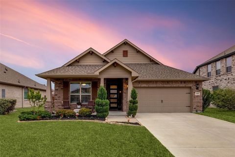 Photo of 2800 Lakeside Drive, Aubrey, TX 76227 (MLS # 21221469)