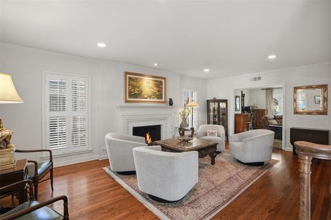 Tiny photo for 4421 Mockingbird Lane, Highland Park, TX 75205 (MLS # 21189219)