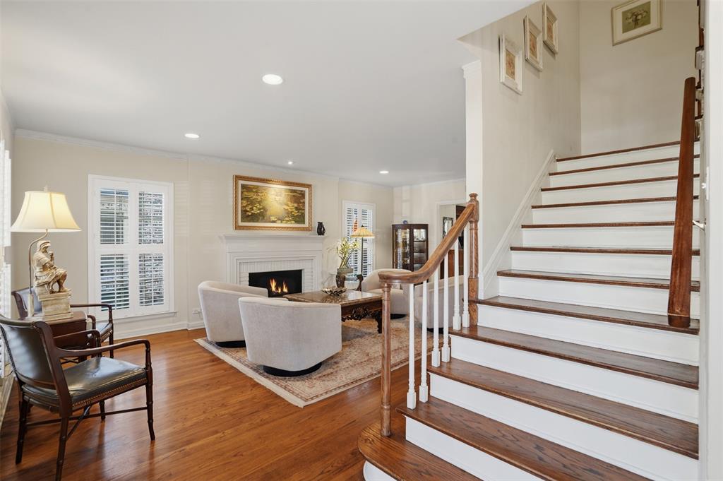 4421 Mockingbird Lane