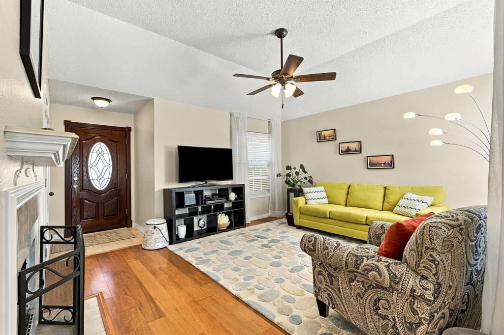 2524 Brooke Trail