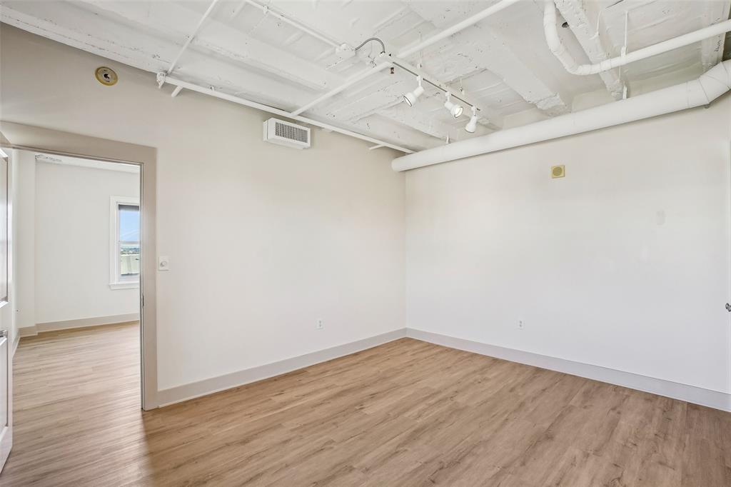 Lake Cliff Tower Condominiums - Residential