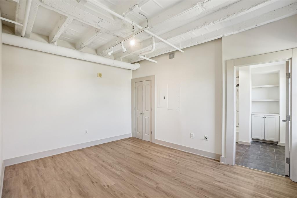 Lake Cliff Tower Condominiums - Residential