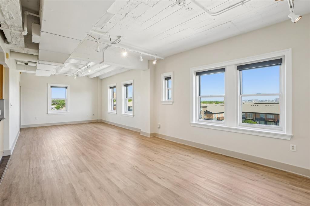 Lake Cliff Tower Condominiums - Residential