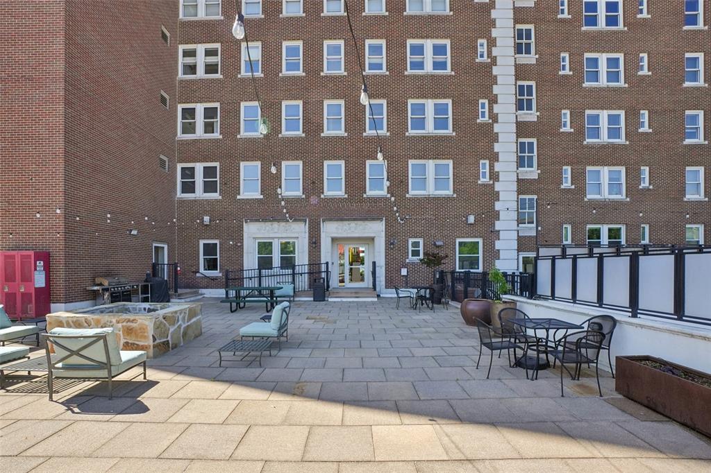 Lake Cliff Tower Condominiums - Residential