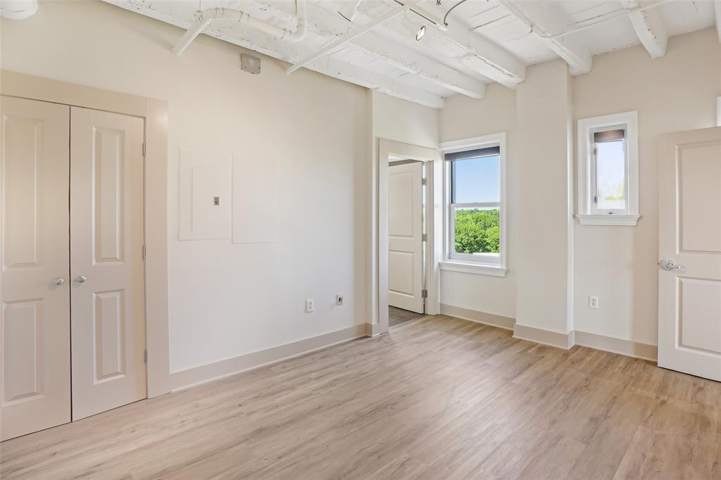 Lake Cliff Tower Condominiums - Residential