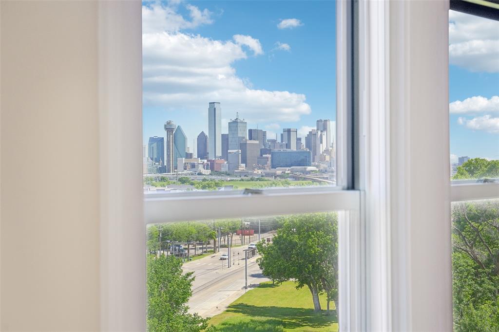 329 E Colorado Boulevard 605