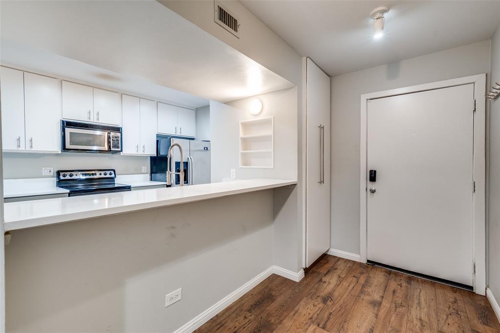 Travis Ave Condo 4231 - Residential