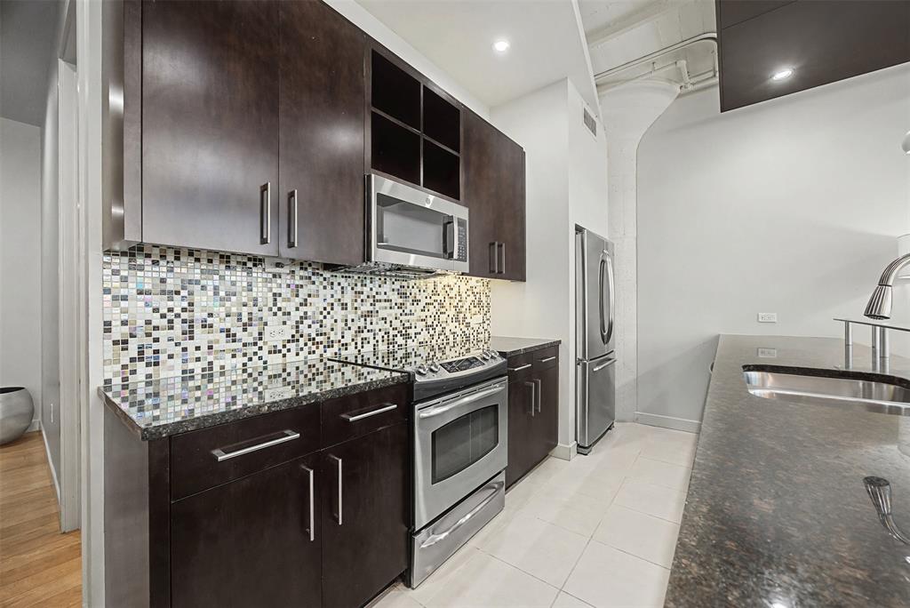 One Montgomery Plaza Residence Condo - Residential