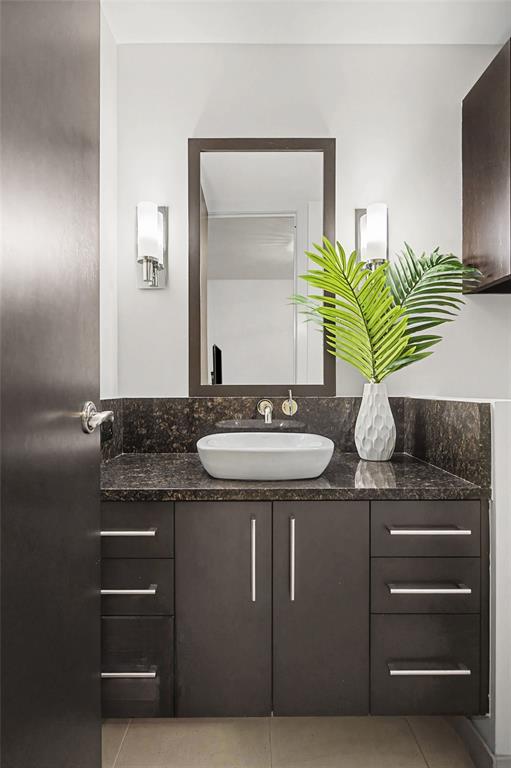 One Montgomery Plaza Residence Condo - Residential