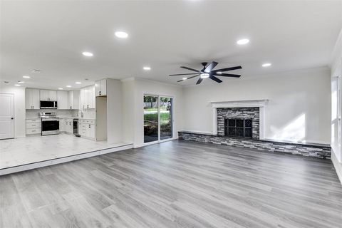 258 Somerset Terrace Bedford TX 76022