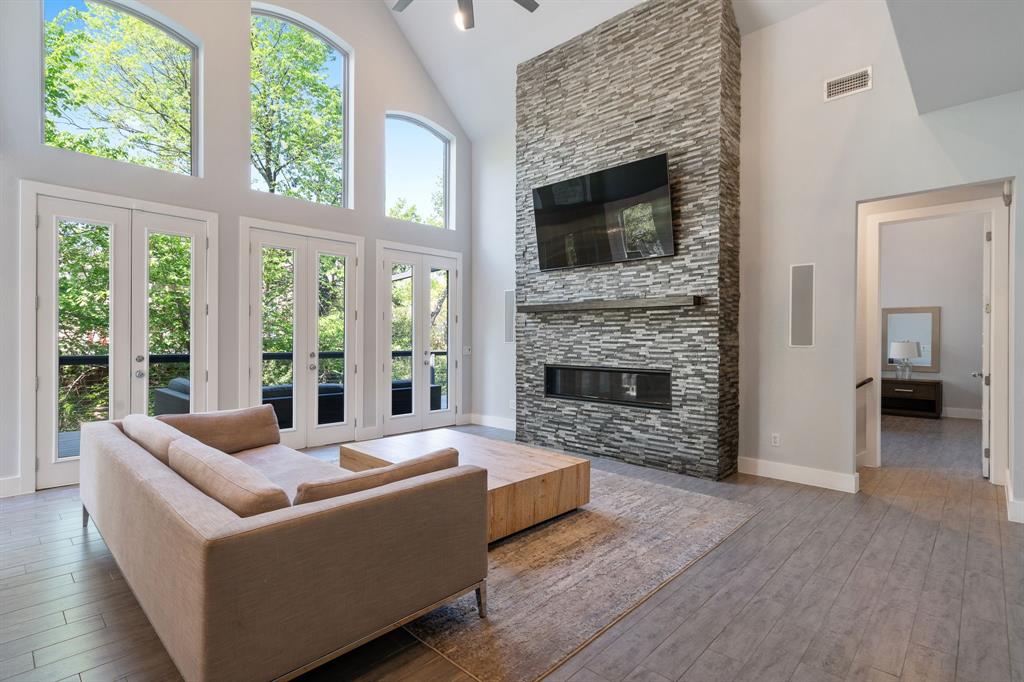 2715 White Oak Drive