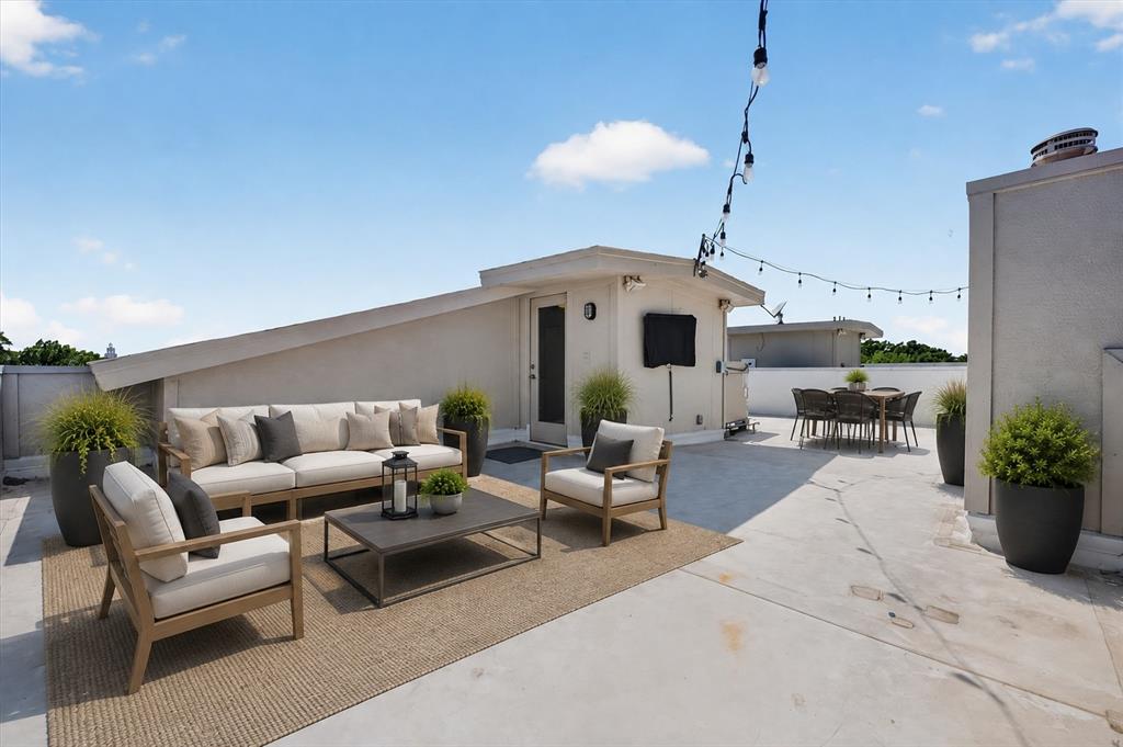 3930 Bowser Avenue 12