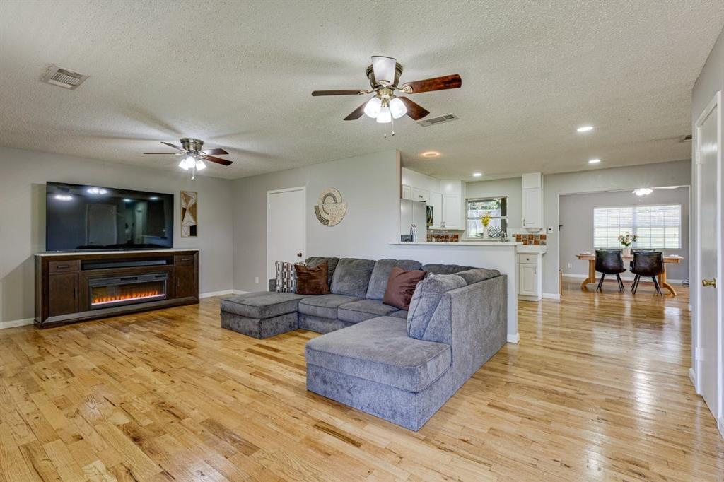 2426 sue circle
