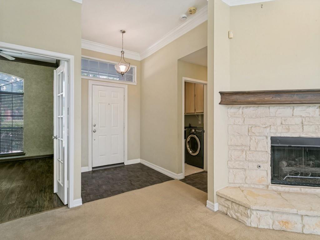 609 Oak Hollow Lane