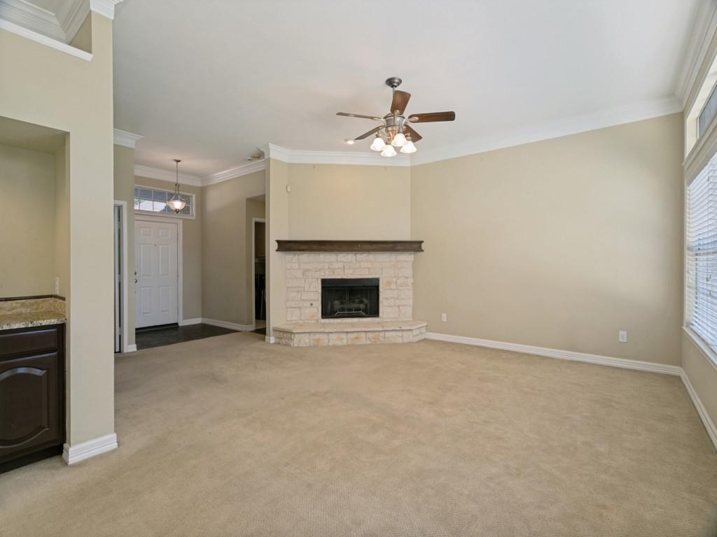 609 Oak Hollow Lane