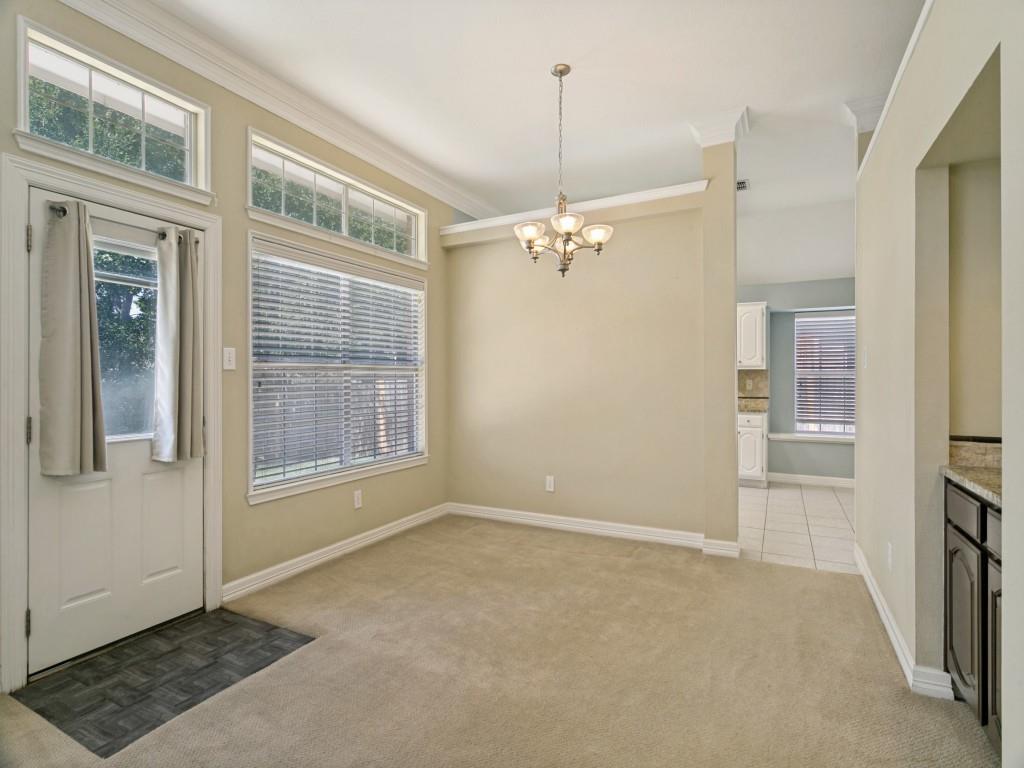 609 Oak Hollow Lane