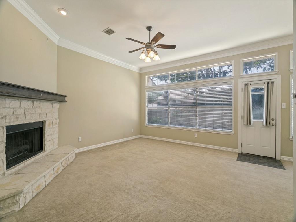 609 Oak Hollow Lane