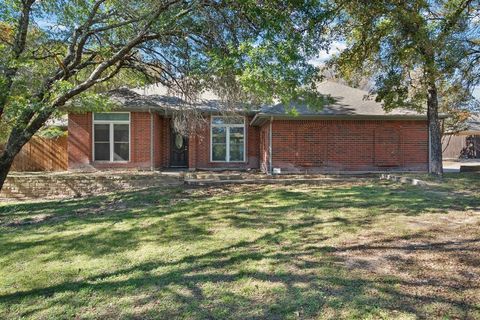 A home in Hudson Oaks