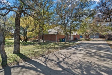 A home in Hudson Oaks