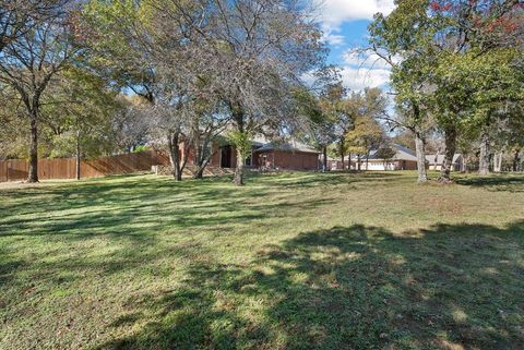 A home in Hudson Oaks