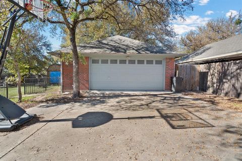 A home in Hudson Oaks