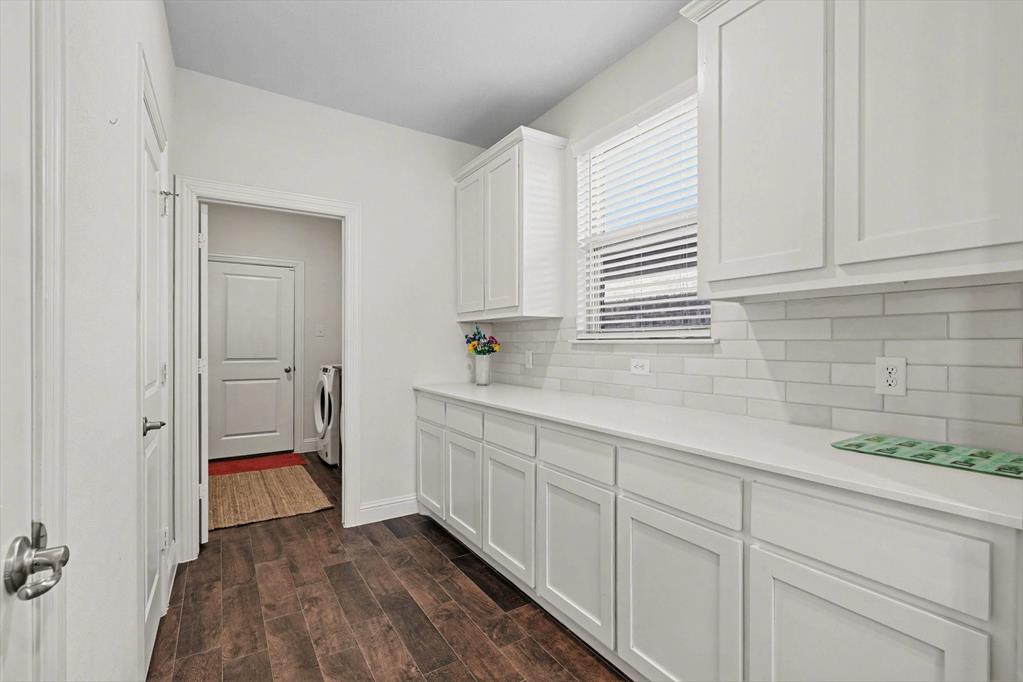 1236 Ridgeline Street