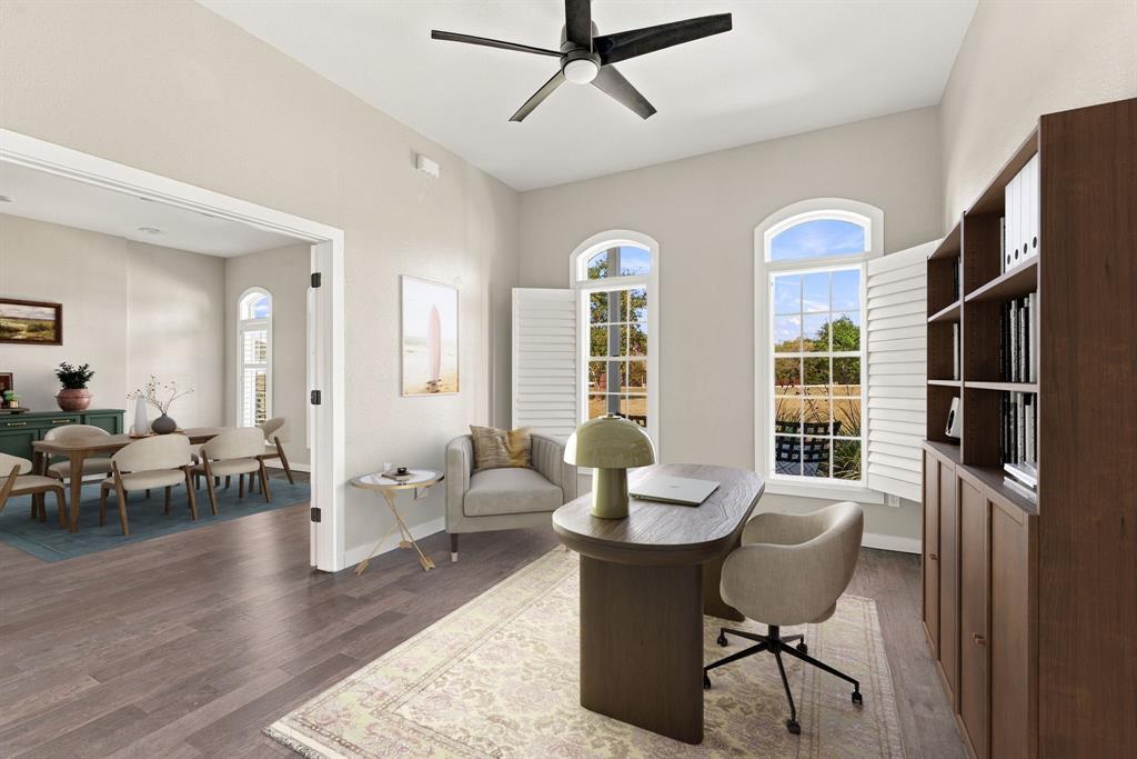 15 Brookhollow Circle