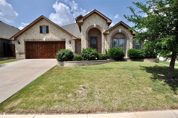 729 PAINTBRUSH CT, ALEDO, TX 76008 - Image a54efa5e38d82be802cde7ae55b41a18/1888469697