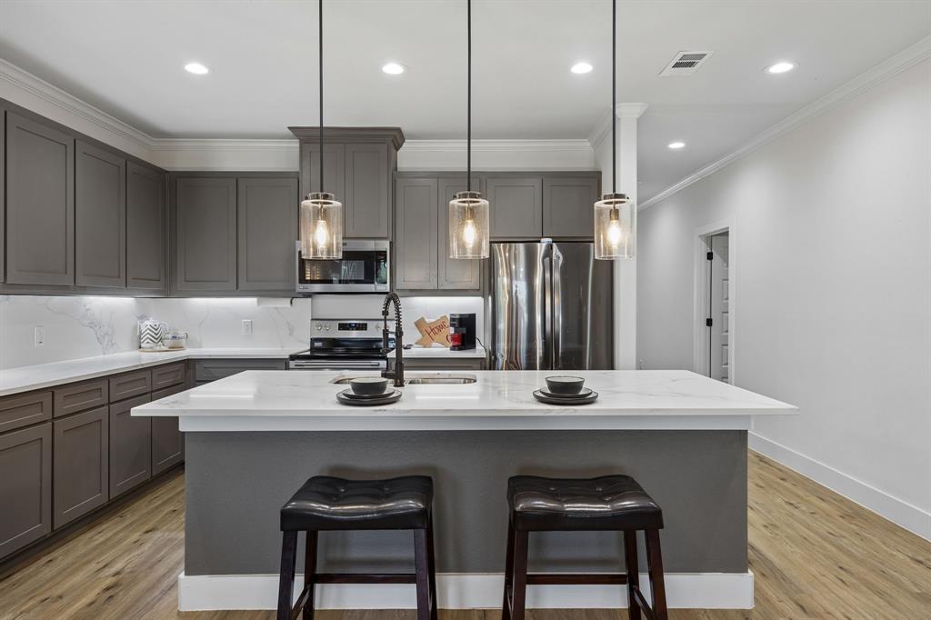 3806 Vandervort Drive