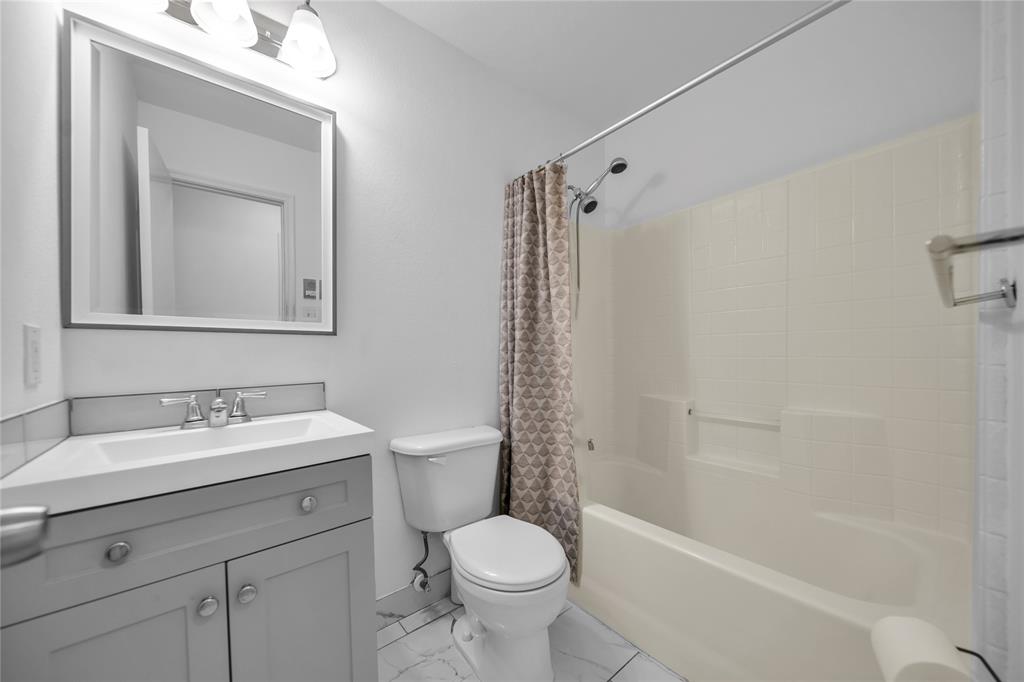 Las Villas De Oak Cliff Ph 03 - Residential