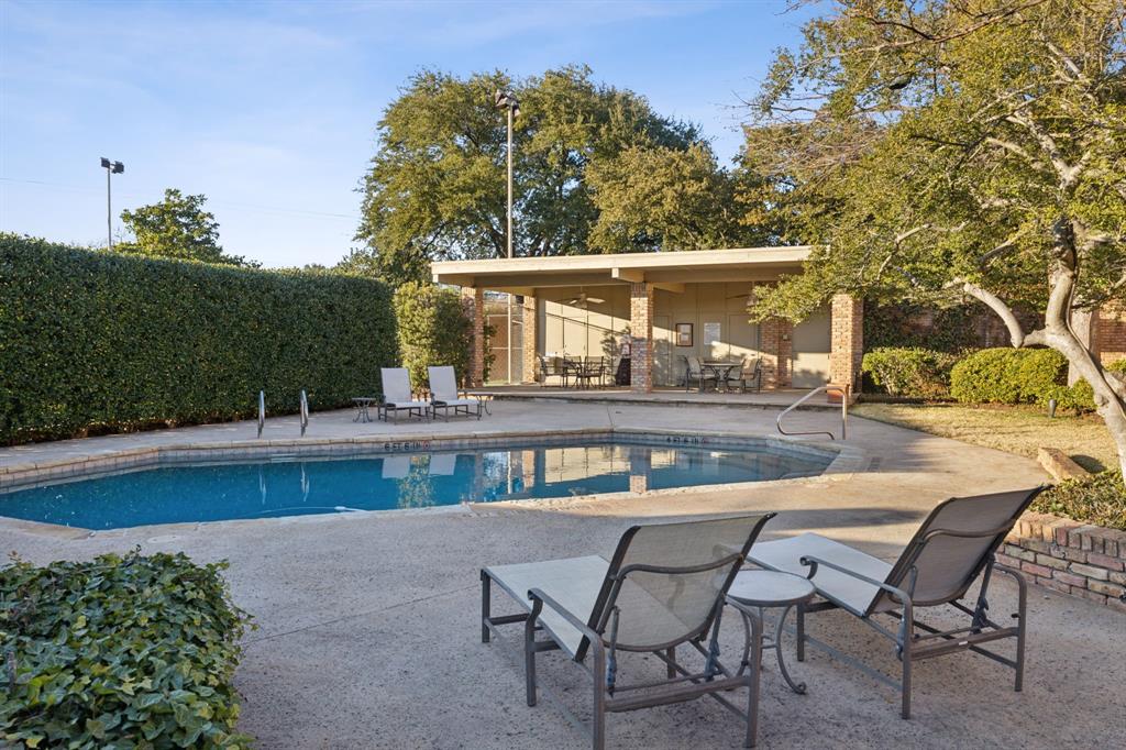 Briarwood Place - Residential