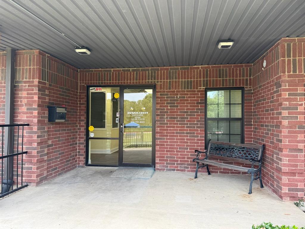 Carrollton Park - Commercial Lease