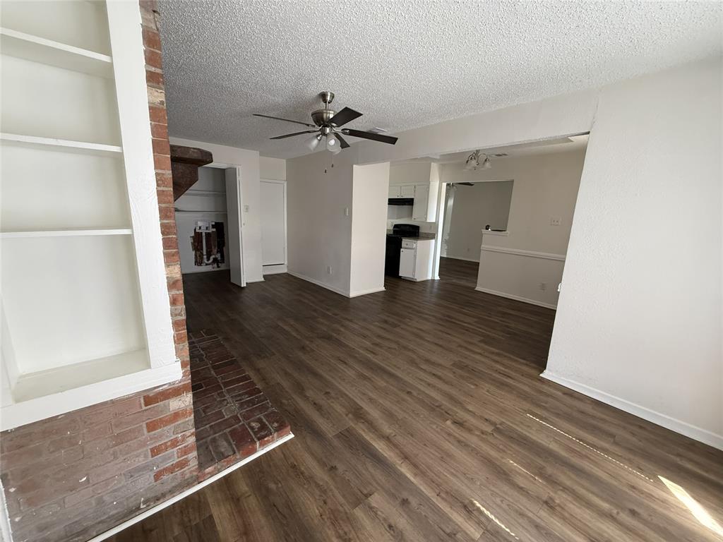 1453 Shorecrest Drive
