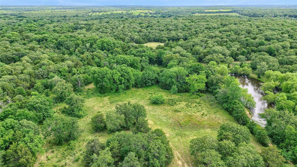 De Los Santos G - Land